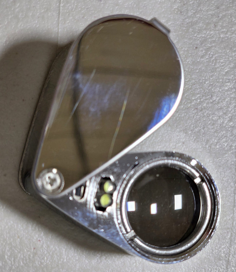 L058 – 10X 21mm Lighted LED Loupe image 2