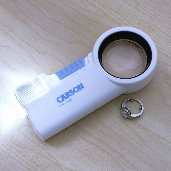 CARSON PRO CP-40 MagniFlash™ magnifier - 11x aspheric, LED lighted magnifier/flashlight image 2
